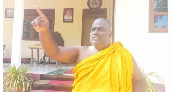 පූජ්‍ය රාජාංගනේ සද්ධාරතන හිමි අත්අඩංගුවට..